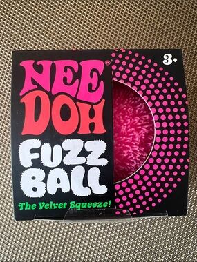 🩷NEEDOH FUZZ BALL — NEW IN BOX! 🔥

✨ The Velvet Squeeze! ✨ #NeeDoh #FidgetTok